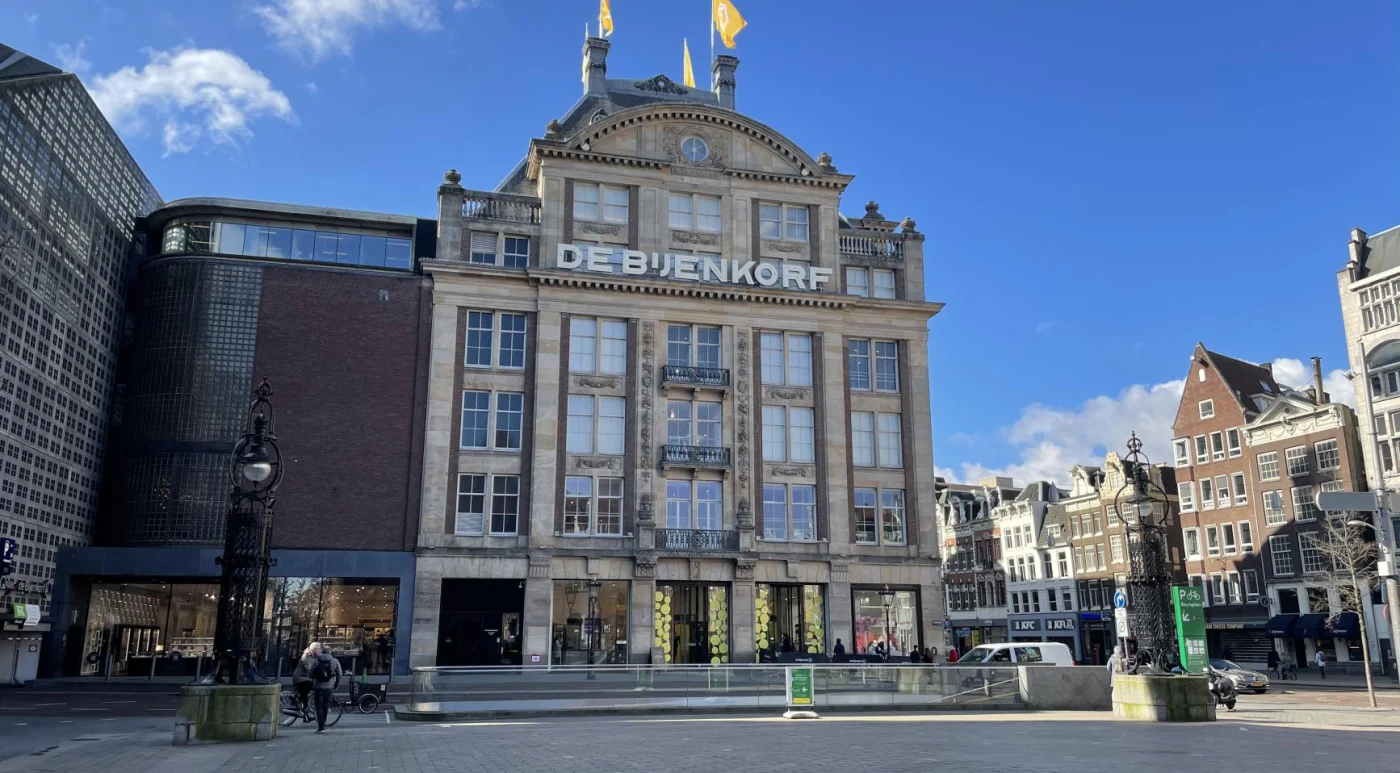 De Bijenkorf kampt met maandlange vertragingen na datalek bij logistieke partner